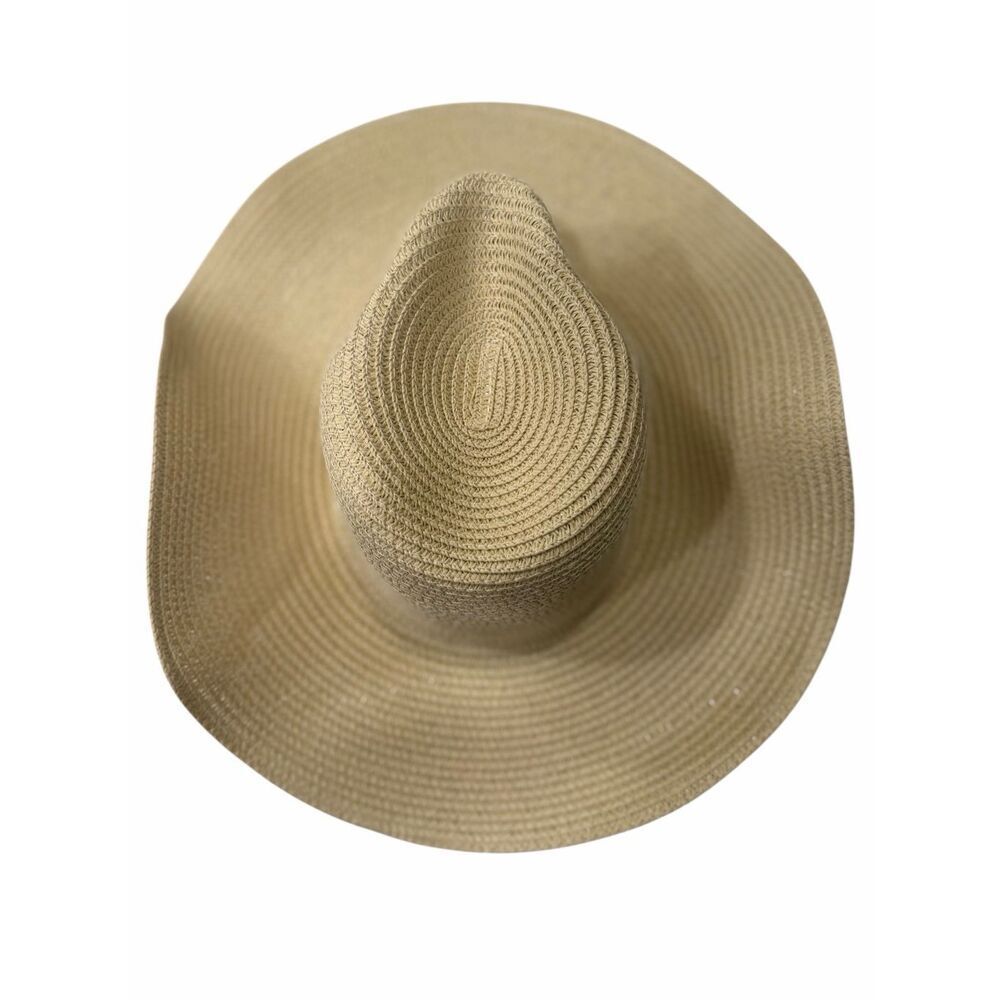 NWT Wide brim straw hat for summer